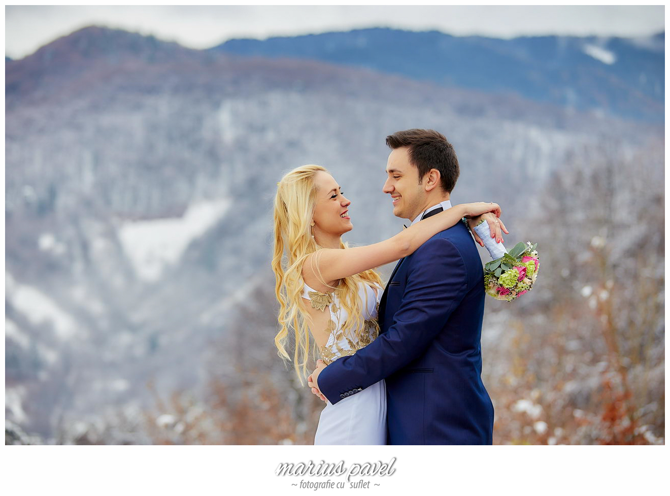 Fotografii de cuplu iarna in Brasov
