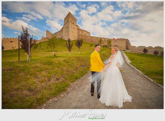 Sedinta foto dupa nunta la Cetatea Rupea
