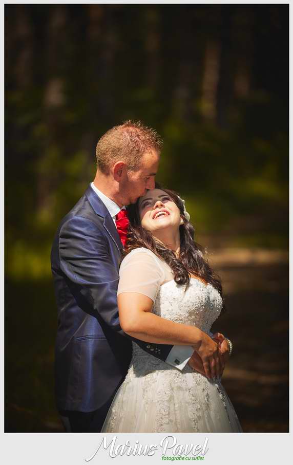 Fotografii cu mirele si mireasa dupa nunta in Brasov